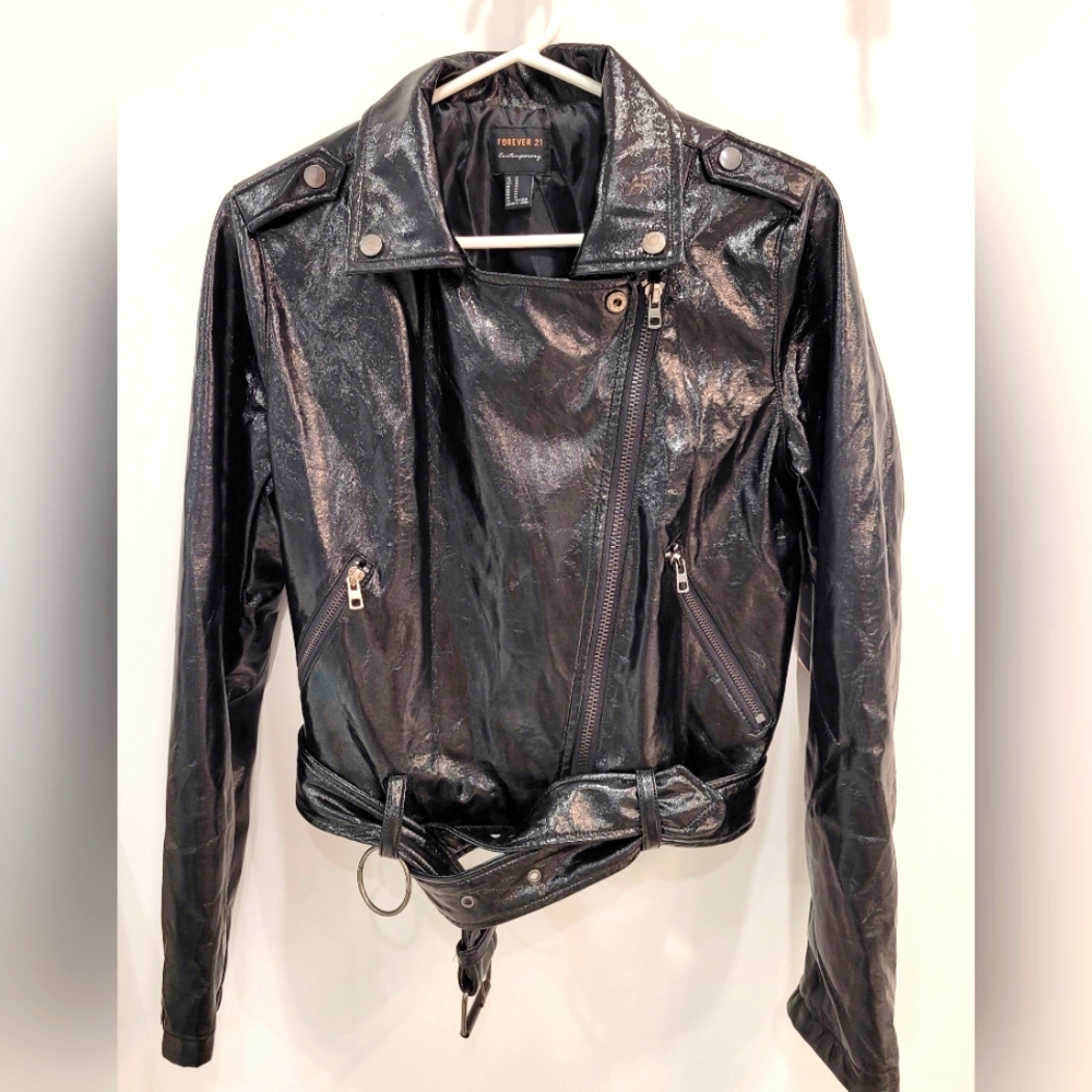 Forever 21 80s Black Faux Patent Bomber Jacket